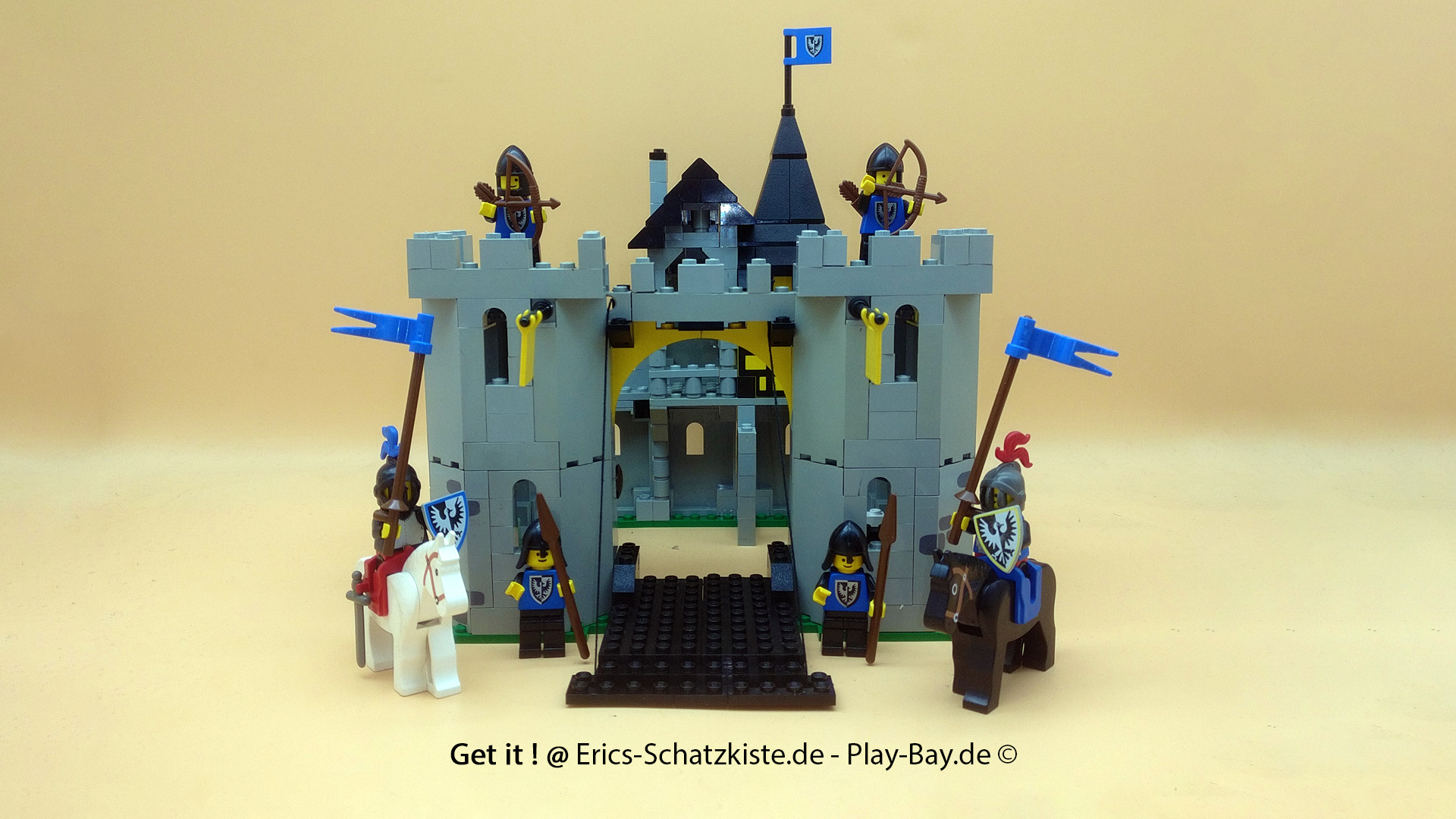 Lego® [Castle] 6074 Black Falcon's Fortress (Get it @ PLAY-BAY.de)